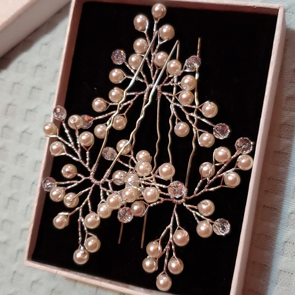 Pearl and beaded hair accessories for women